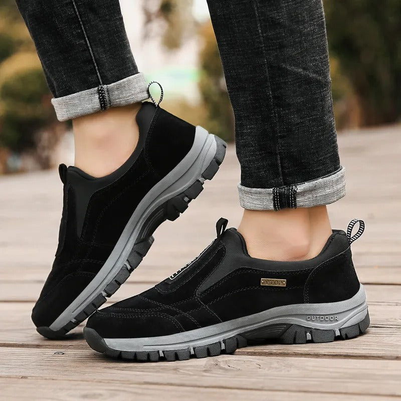 Scarpe ortopediche da outdoor che migliorano l’equilibrio e offrono supporto alla salute della colonna vertebrale e delle articolazioni degli anziani, adatte a donne e uomini.