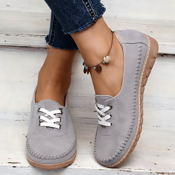 Voglio scarpe primaverili‑estive comode, accattivanti e larghe, per alleviare il dolore dovuto a un appoggio sbagliato camminando!
