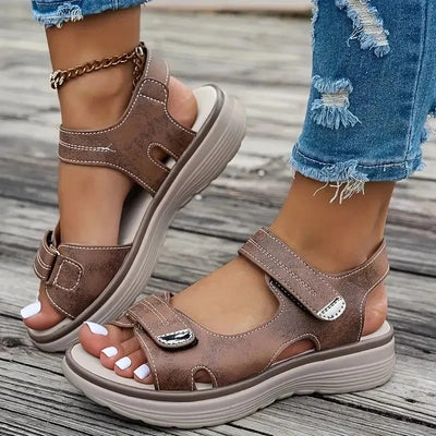 Sandali ortopedici per donne over 50 – per camminare con più comfort e sicurezza!