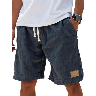 🔥 Questi pantaloncini in tela sono il sogno di ogni uomo – traspiranti, comodi, pensati per le vacanze! 👖✨ Migliaia li adorano!
